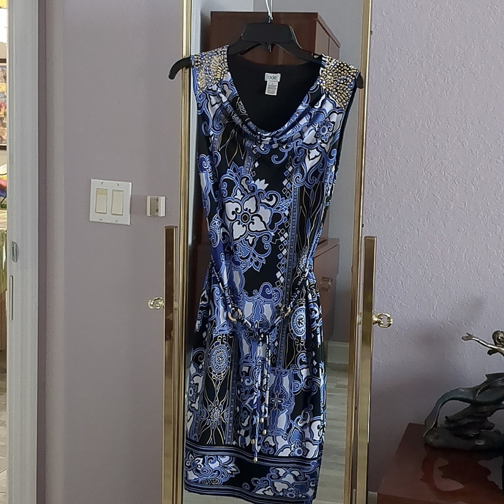 Cache Dress - Picture 2 of 12